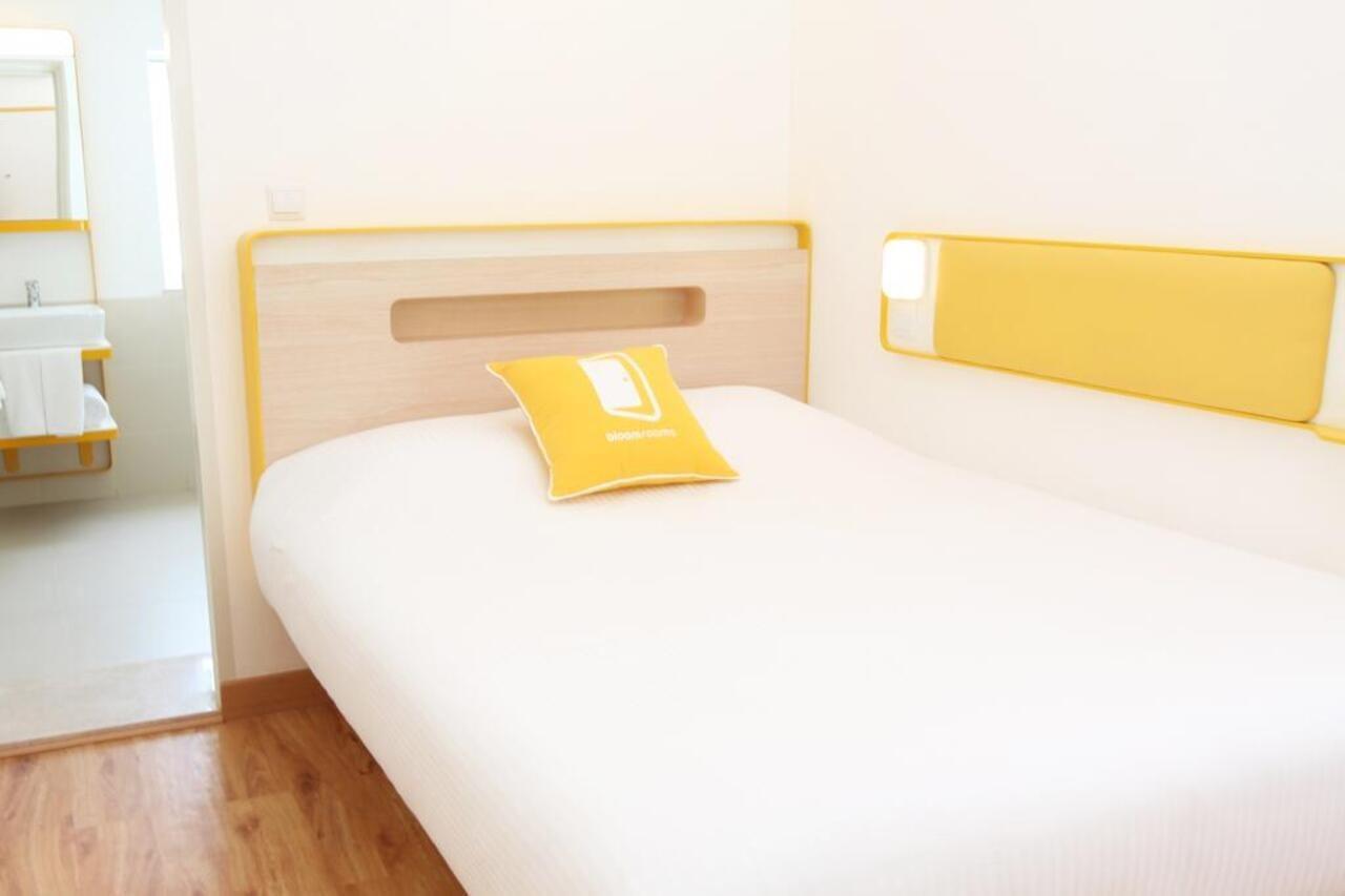 Bloomrooms @ Link Road New Delhi Bagian luar foto